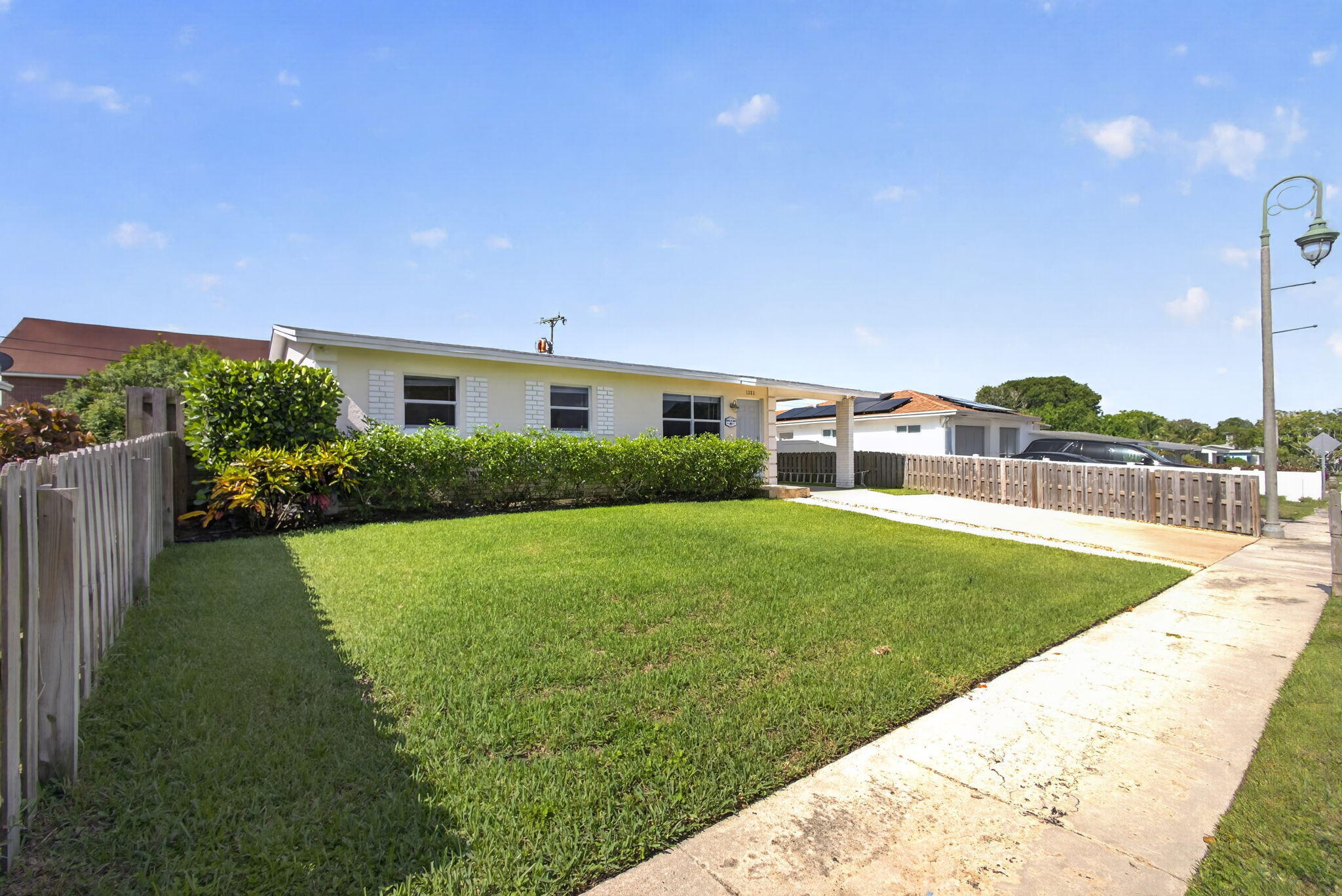 1333 West 31st Street Riviera Beach, FL 33404 - Photo 3 of 46 Front