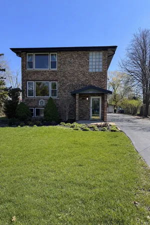 $2,200 | 7819 Garden Lane, Unit 1, Justice, IL 60458