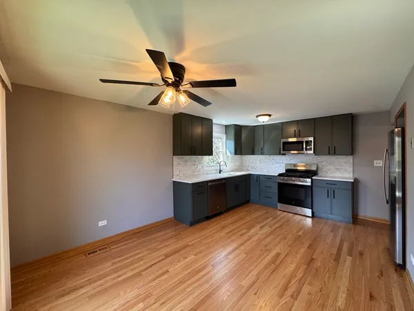 $2,200 | 7819 Garden Lane, Unit 1, Justice, IL 60458