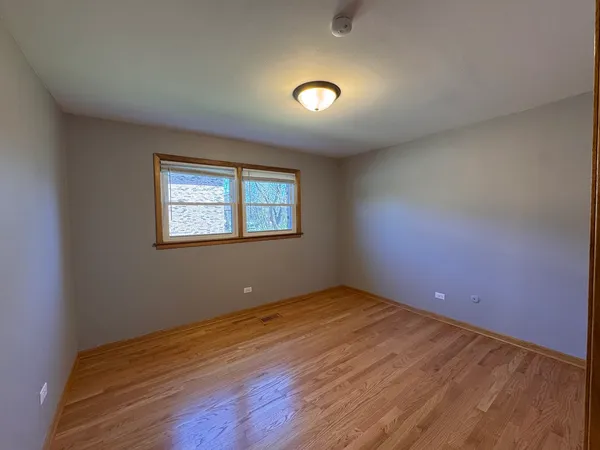 $2,200 | 7819 Garden Lane, Unit 1, Justice, IL 60458