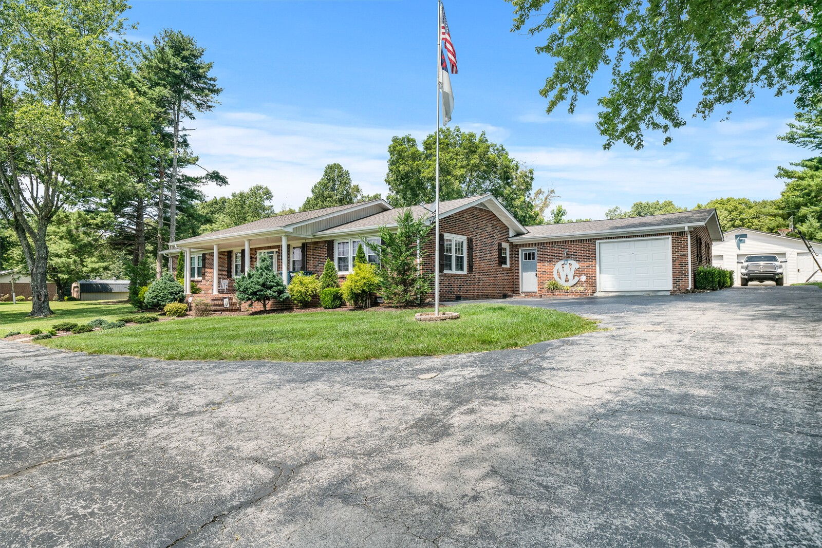 8125 Antioch Road Smithville, TN 37166 - Photo 2 of 46 Gallery Image 2