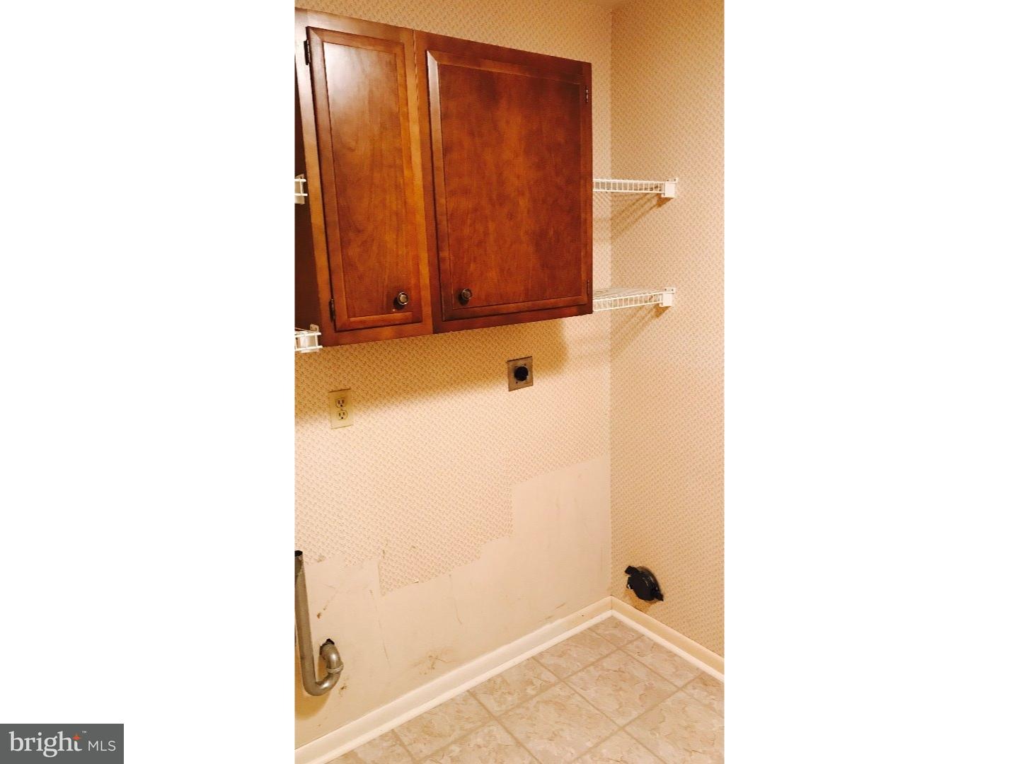 460 Hilltop Road Kutztown, PA 19530 - Photo 17 of 21 Laundry Room