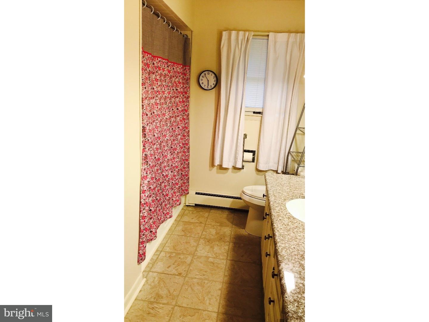 460 Hilltop Road Kutztown, PA 19530 - Photo 10 of 21 Bathroom