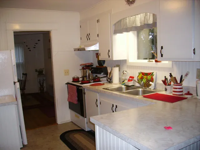 $249,900 | 3 Bunker Avenue, Fairfield, ME 04937