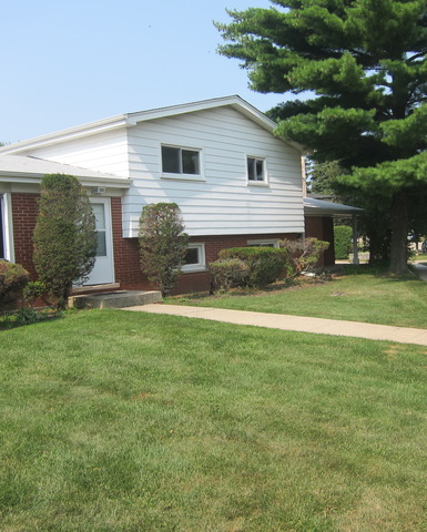 8120 Gross Point Road Morton Grove, IL 60053 - Photo 4 of 25
