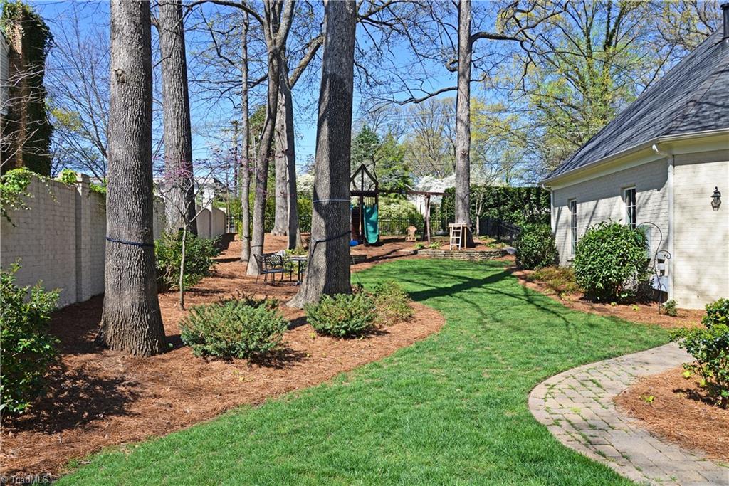1101 Dover Road Greensboro, NC 27408 - Photo 22 of 25 Gallery Image 22