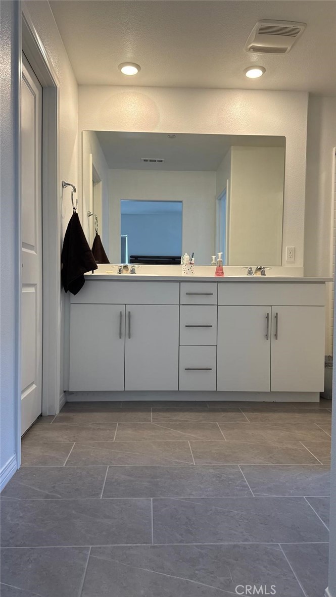19173 Sequoia Grv Street Riverside, CA 92507 - Photo 18 of 62
