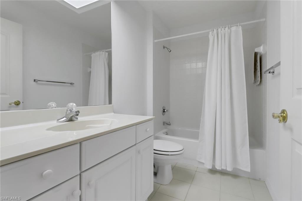 6180 Reserve Circle, Unit 203 Naples, FL 34119 - Photo 19 of 26 Full bathroom for guest room #1