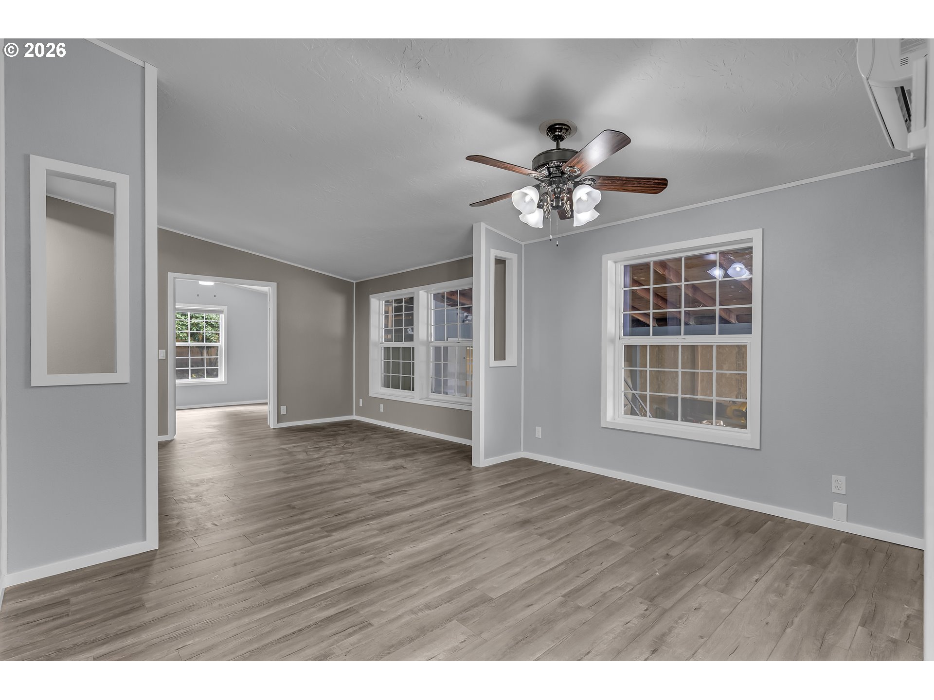 672 Southwest Sunset Way Troutdale, OR 97060 - Photo 19 of 38