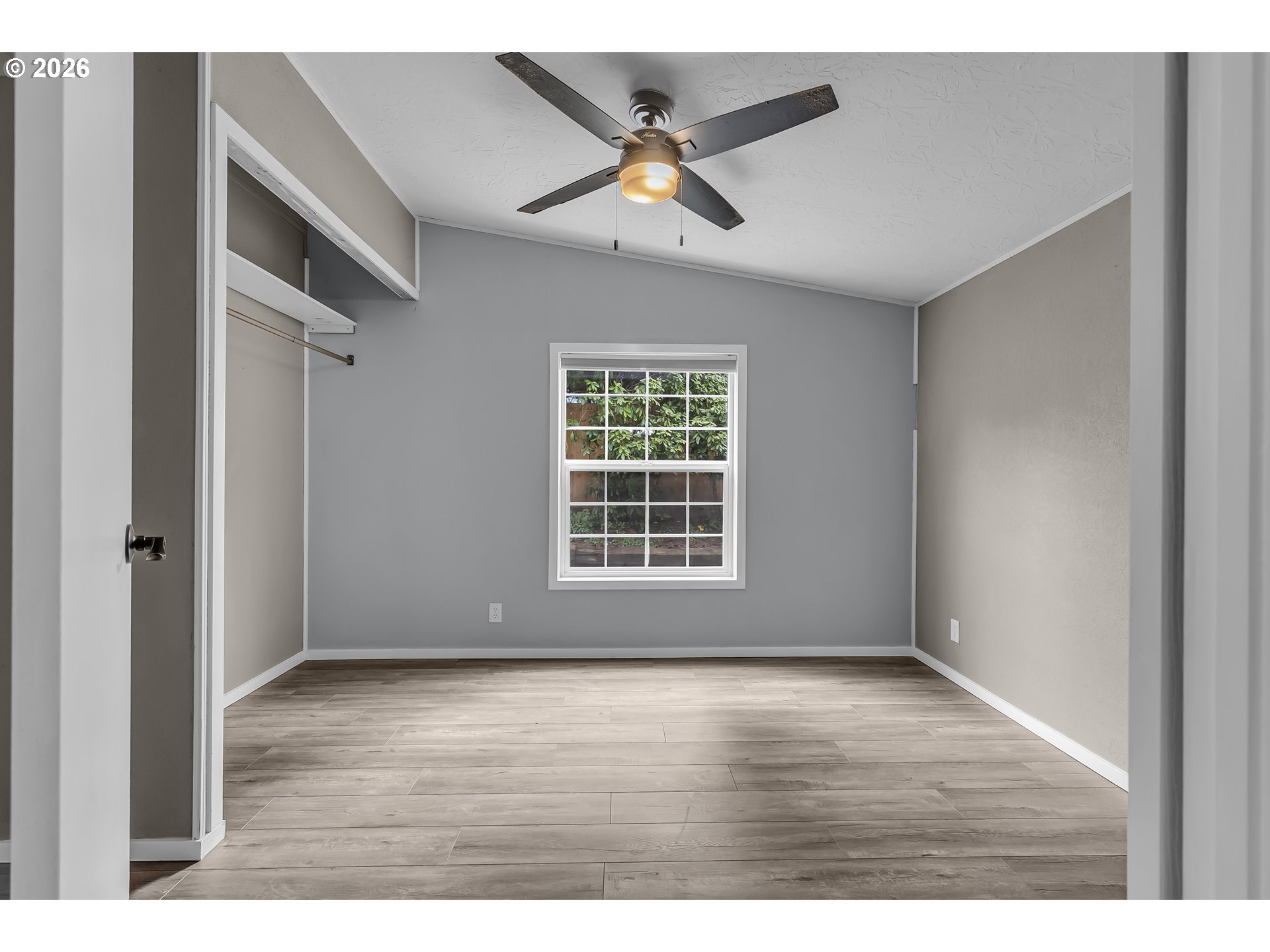 672 Southwest Sunset Way Troutdale, OR 97060 - Photo 21 of 38