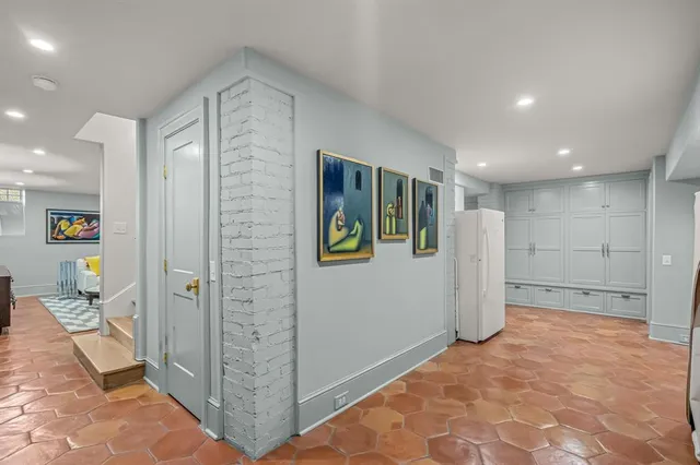 a view of an entryway of house