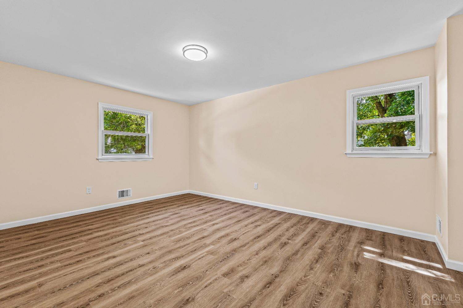484 Halsey Road North Brunswick, NJ 08902 - Photo 13 of 19 Gallery Image 13
