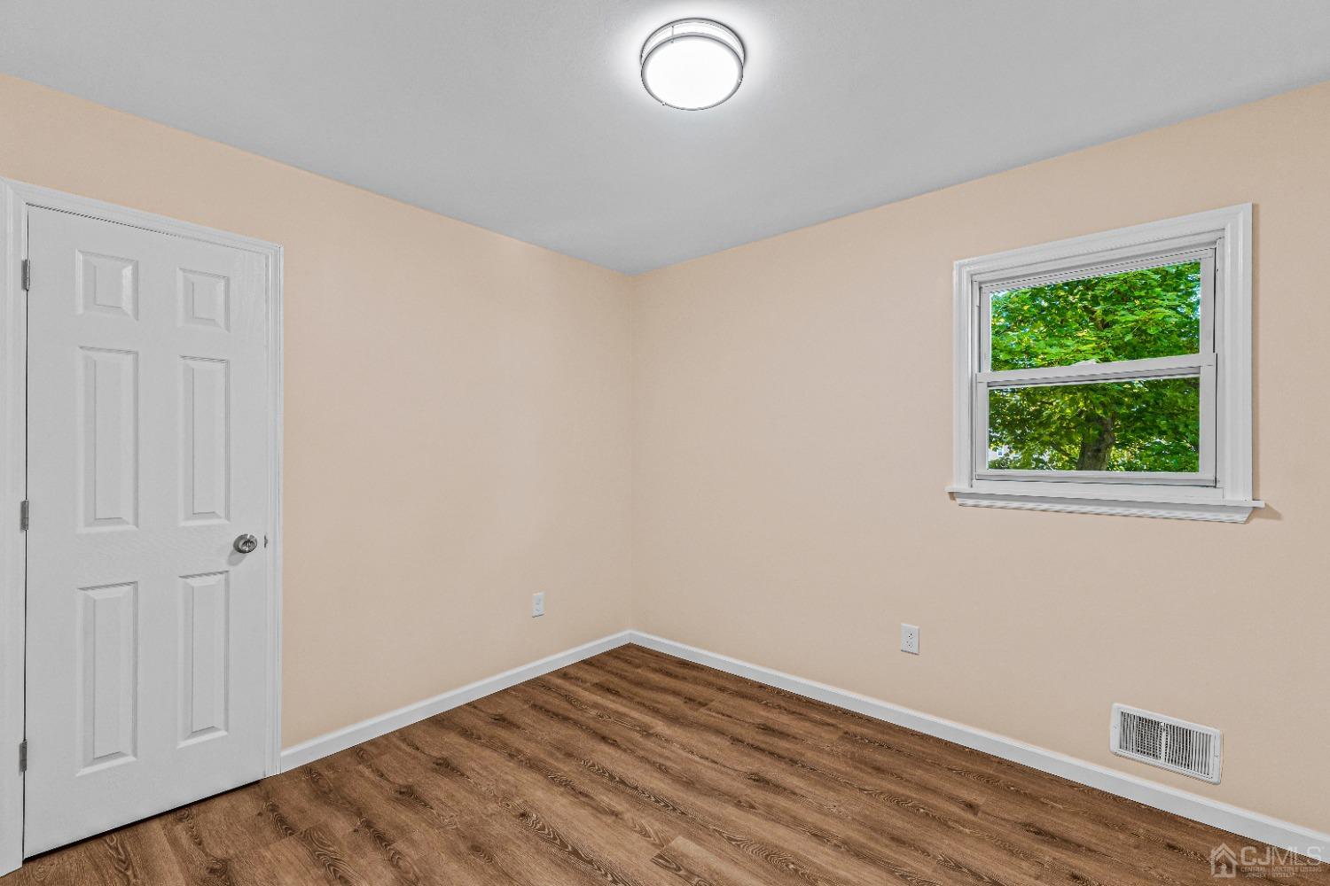 484 Halsey Road North Brunswick, NJ 08902 - Photo 15 of 19 Gallery Image 15