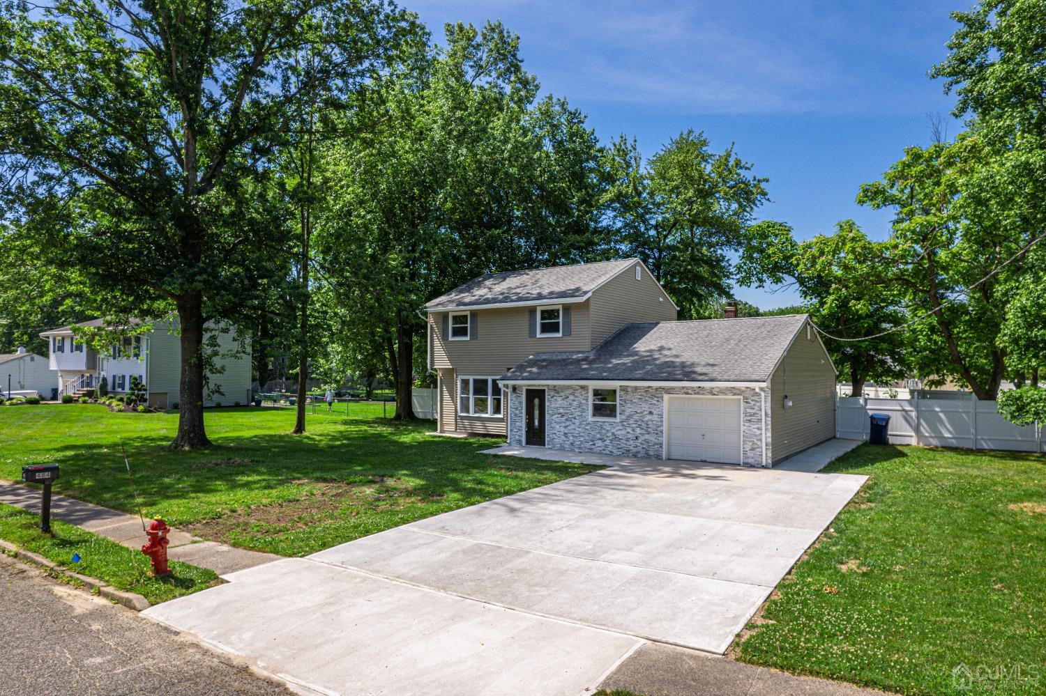 484 Halsey Road North Brunswick, NJ 08902 - Photo 2 of 19 Gallery Image 2