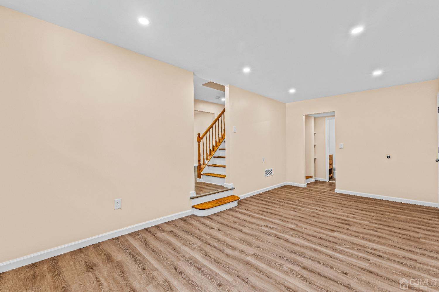 484 Halsey Road North Brunswick, NJ 08902 - Photo 10 of 19 Gallery Image 10