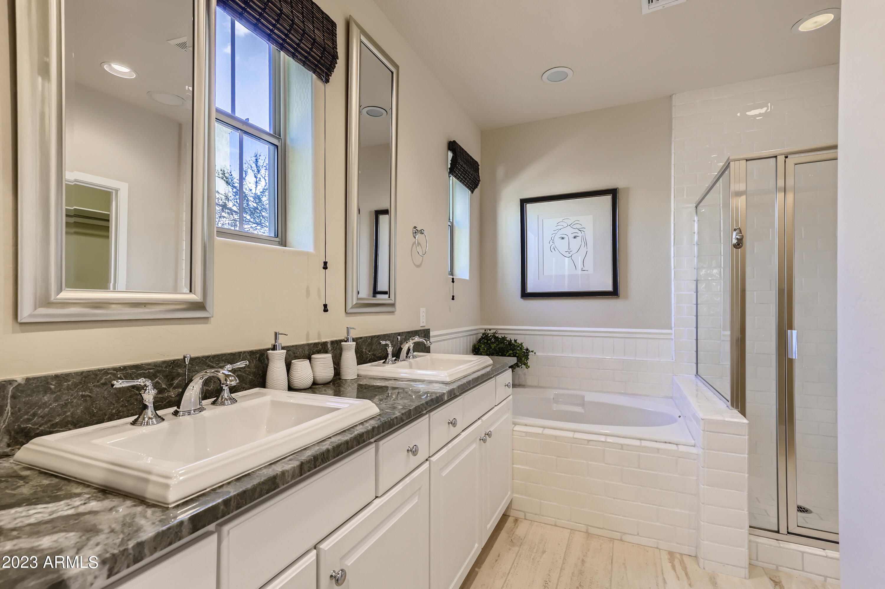 3935 East Rough Rider Road, Unit 1381 Phoenix, AZ 85050 - Photo 23 of 57 26 2nd Floor Primary Bathroom