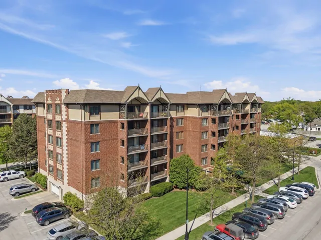 $325,000 | 10 South Wille Street, Unit 603, Mount Prospect, IL 60056