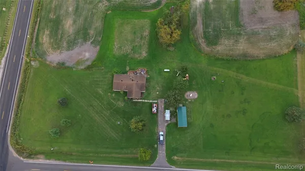 $180,000 | 14670 Carleton West Road, Carleton, MI 48117