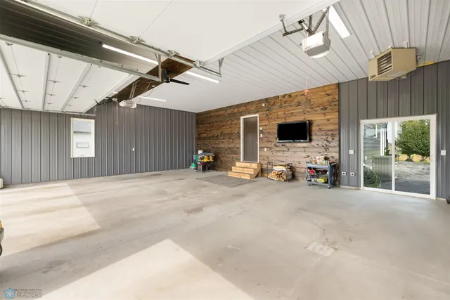 $1,350,000 | 6023 Wildflower Drive, Fargo, ND 58104