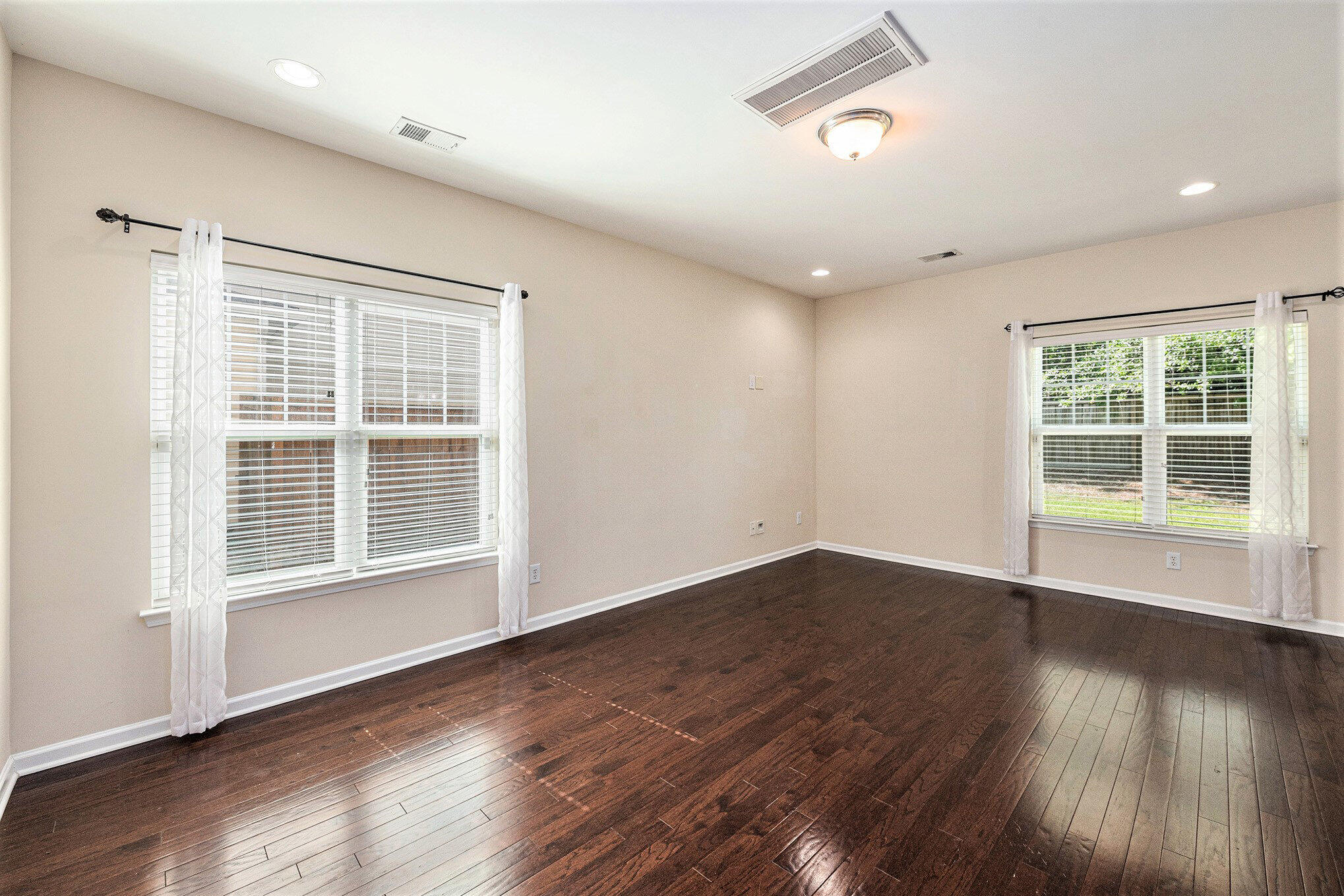 349 Drayton Pl Drive Moncks Corner, SC 29461 - Photo 12 of 33 007__dsc5368_155