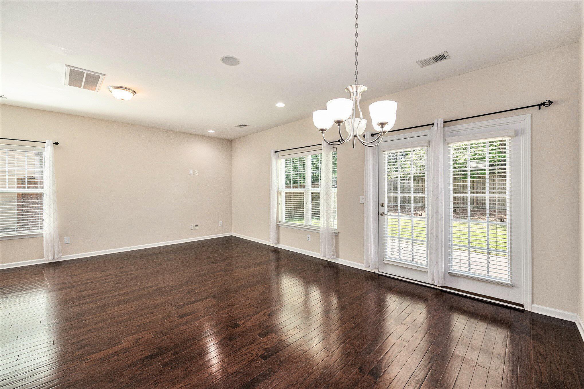 349 Drayton Pl Drive Moncks Corner, SC 29461 - Photo 15 of 33 008__dsc5381_172