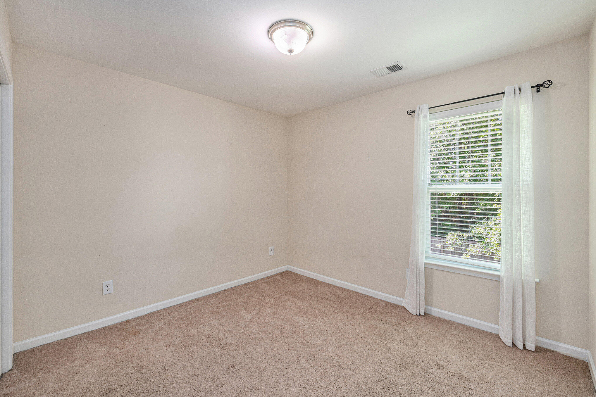 349 Drayton Pl Drive Moncks Corner, SC 29461 - Photo 28 of 33 024__dsc5430_692