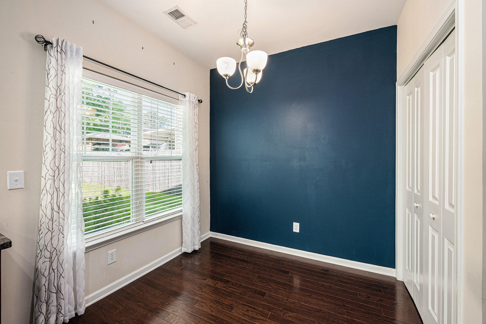 349 Drayton Pl Drive Moncks Corner, SC 29461 - Photo 9 of 33 006__dsc5364_311