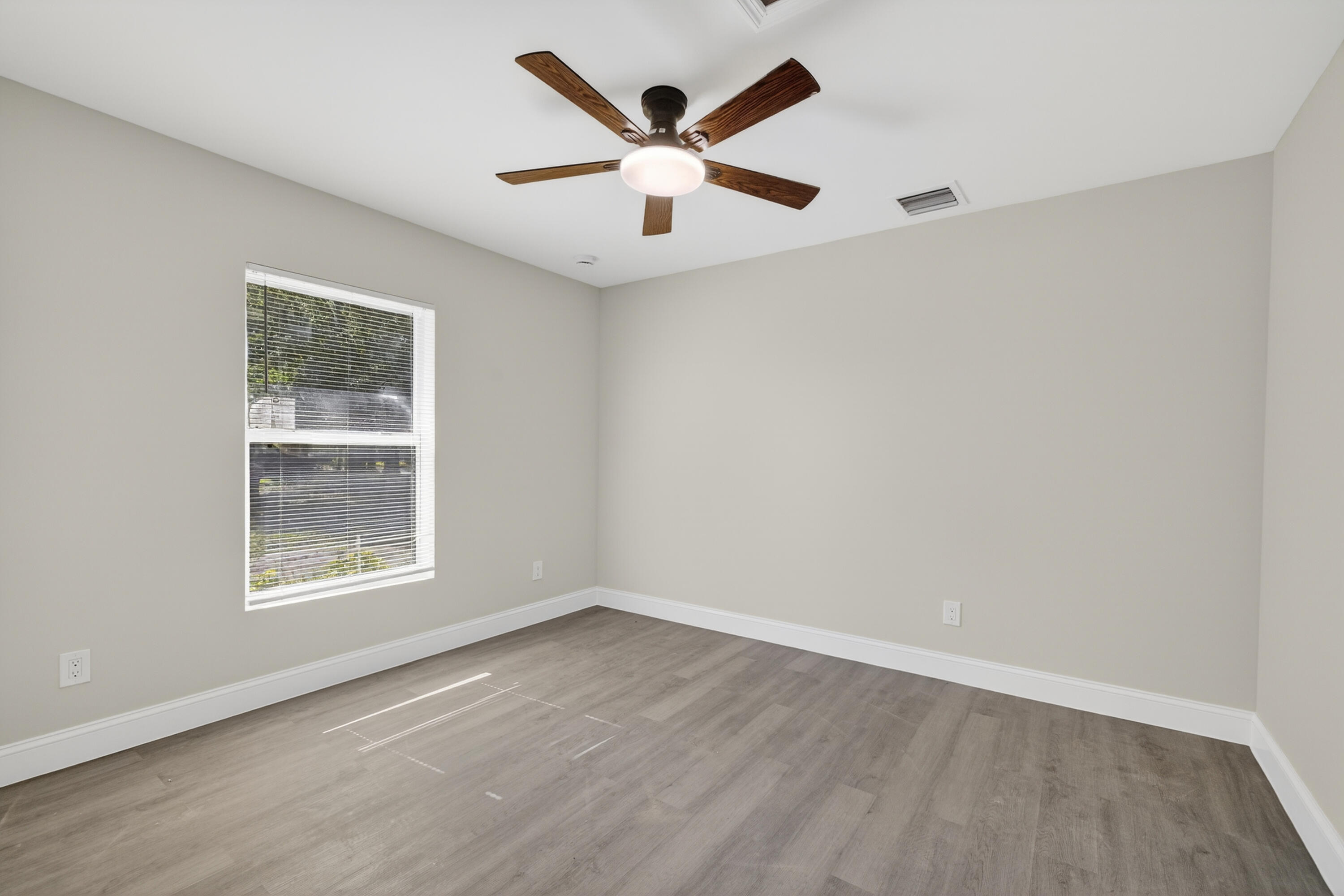 706 Dundas Court Fort Pierce, FL 34950 - Photo 13 of 37 16-print-3A5A4629