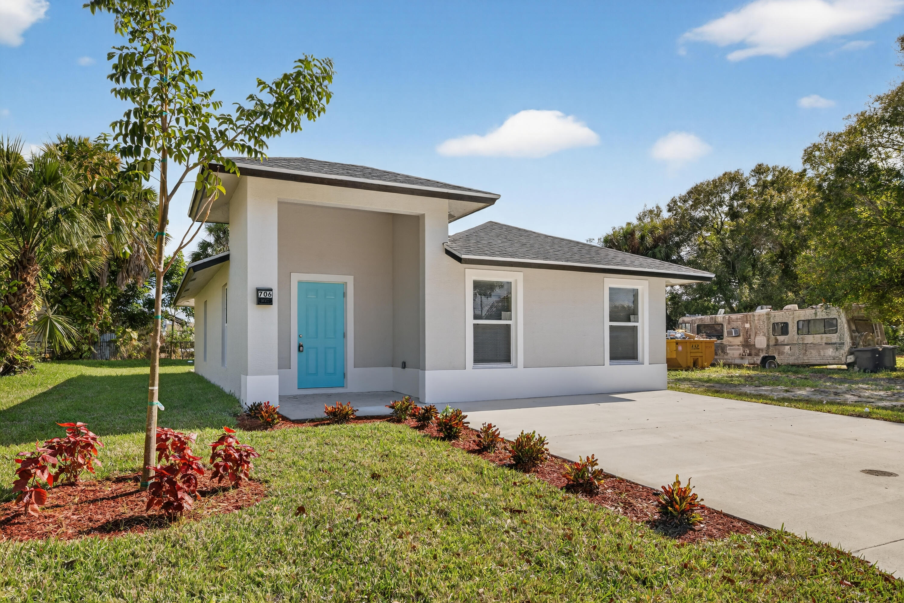 706 Dundas Court Fort Pierce, FL 34950 - Photo 3 of 37 3-print-3A5A4544