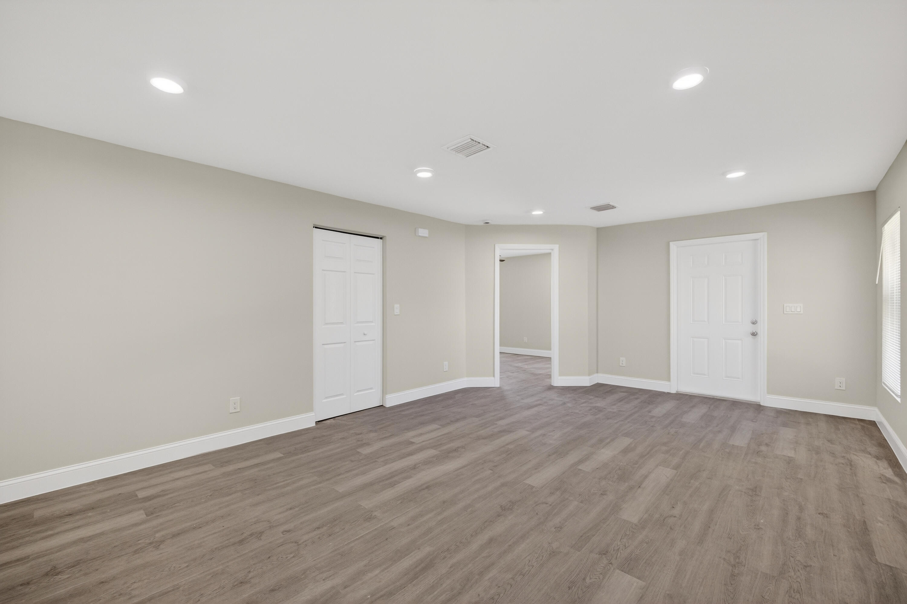 706 Dundas Court Fort Pierce, FL 34950 - Photo 6 of 37 6-print-3A5A4579