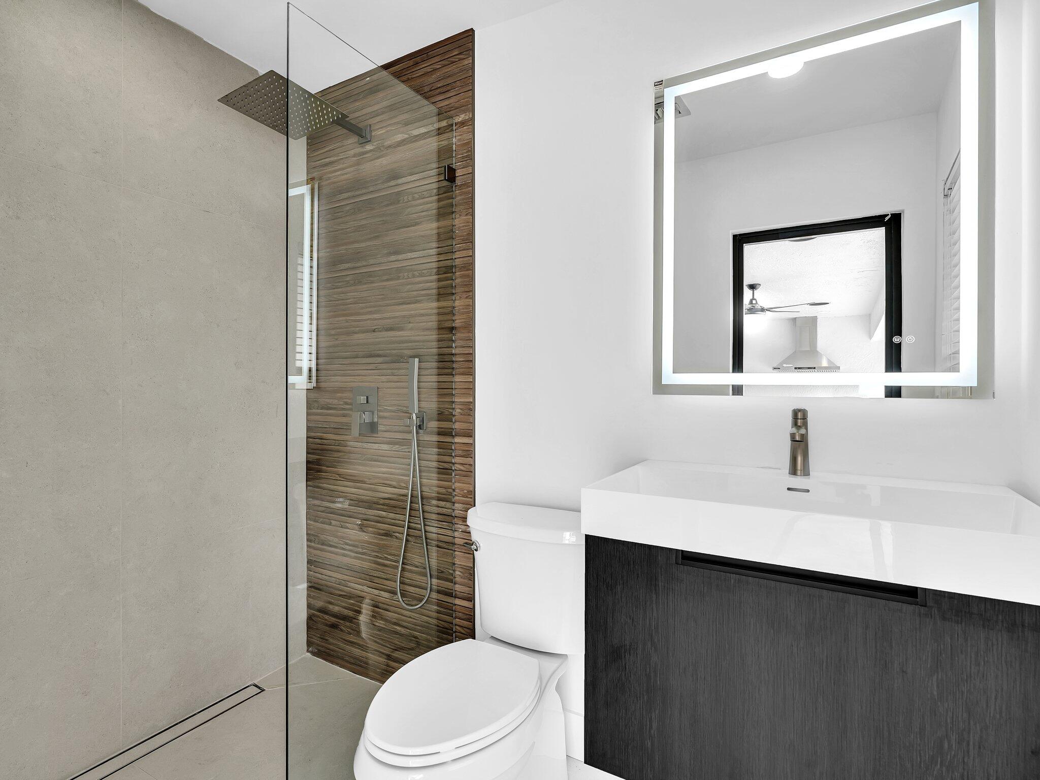 7160 Montrico Drive Boca Raton, FL 33433 - Photo 45 of 50 Full Cabana Bath