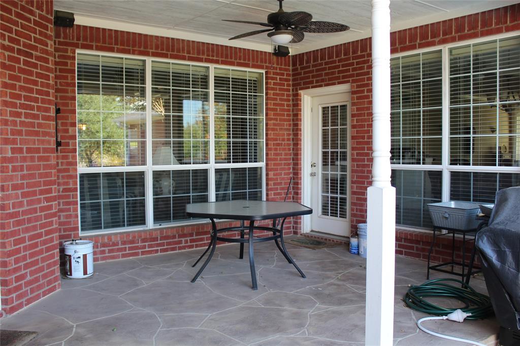 2131 Deer Run Denison, TX 75020 - Photo 8 of 35