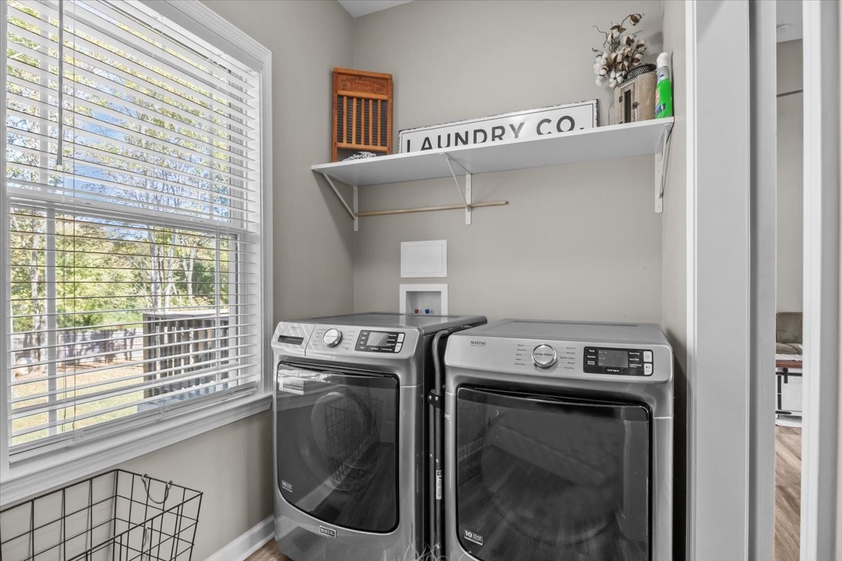 120 Pinethicket Road McEwen, TN 37101 - Photo 20 of 36 a utility room with dryer and washer