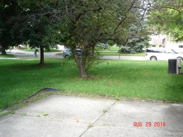 20490 Coachwood Road Riverview, MI 48193 - Photo 15 of 17 025.jpg