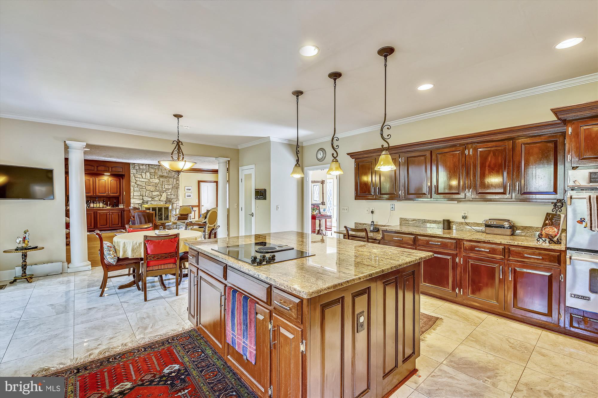 11100 Tara Road Potomac, MD 20854 - Photo 11 of 58 Kitchen opens to Family Room