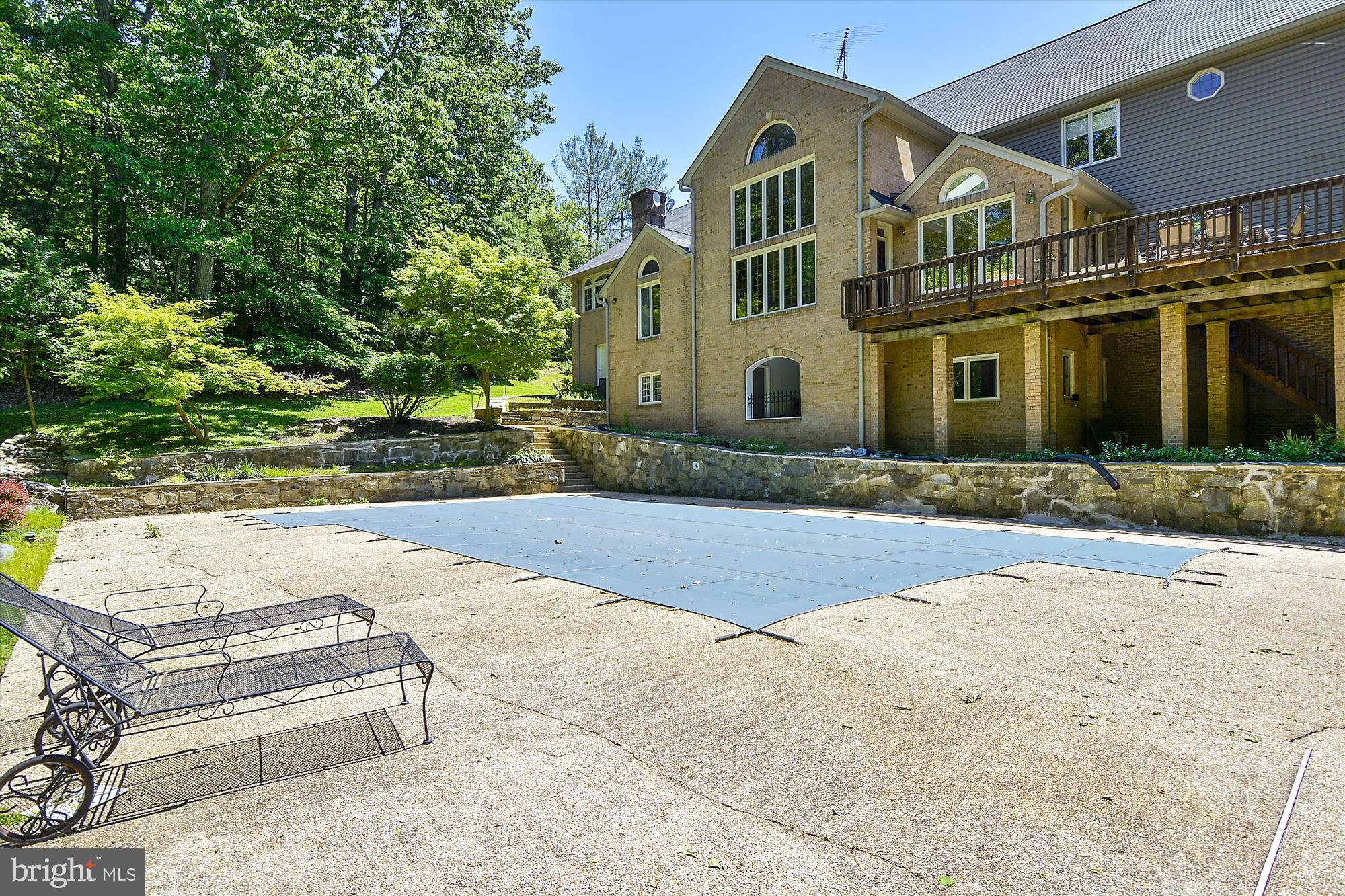 11100 Tara Road Potomac, MD 20854 - Photo 47 of 58 20'x40' swimming pool