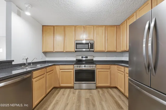 $195,000 | 7057 Snowy Canyon Drive, Unit 106, Jacksonville, FL 32256