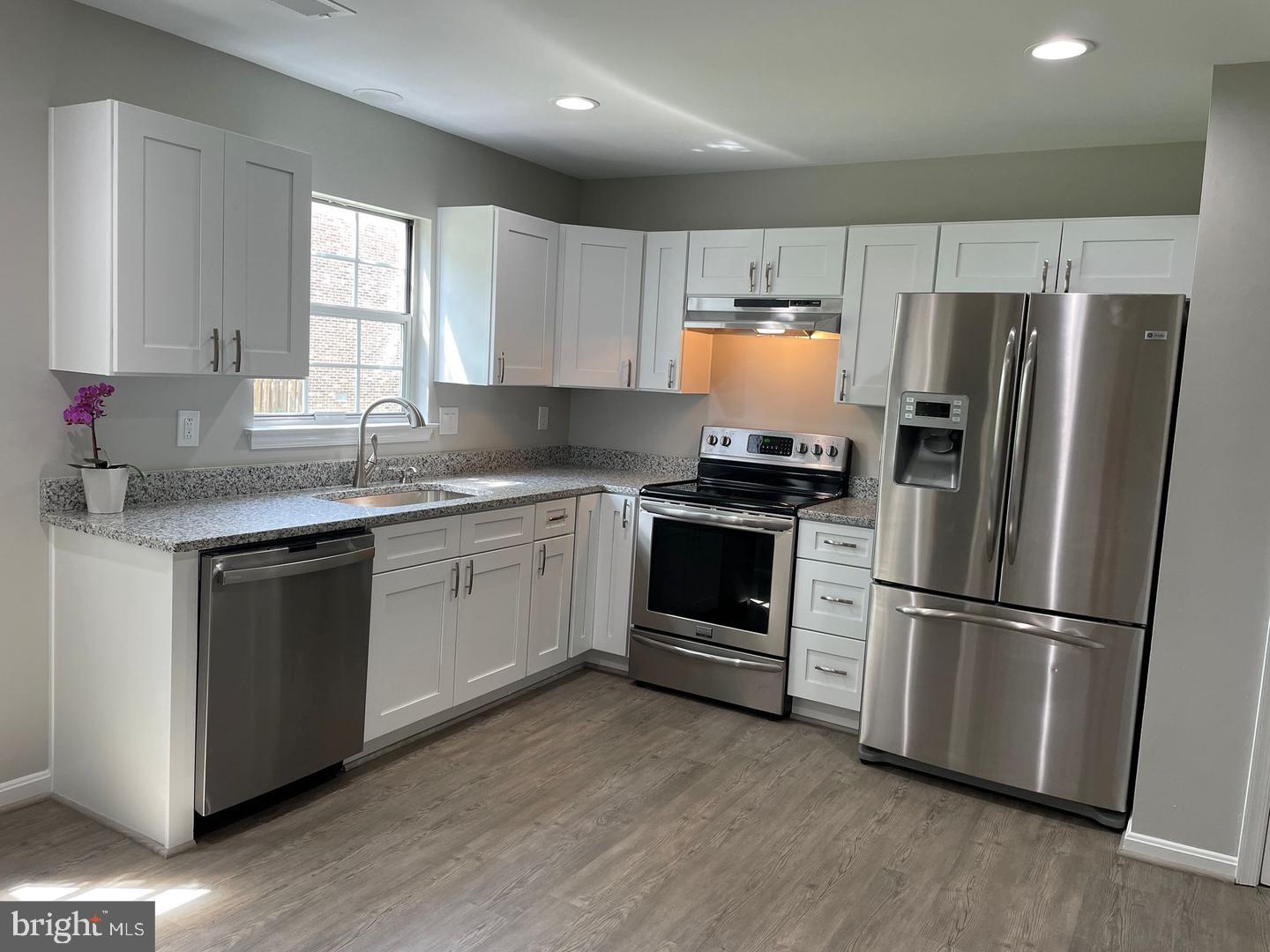 108 Hunter Run Road Winchester, VA 22602 - Photo 2 of 17 New Updated Kitchen