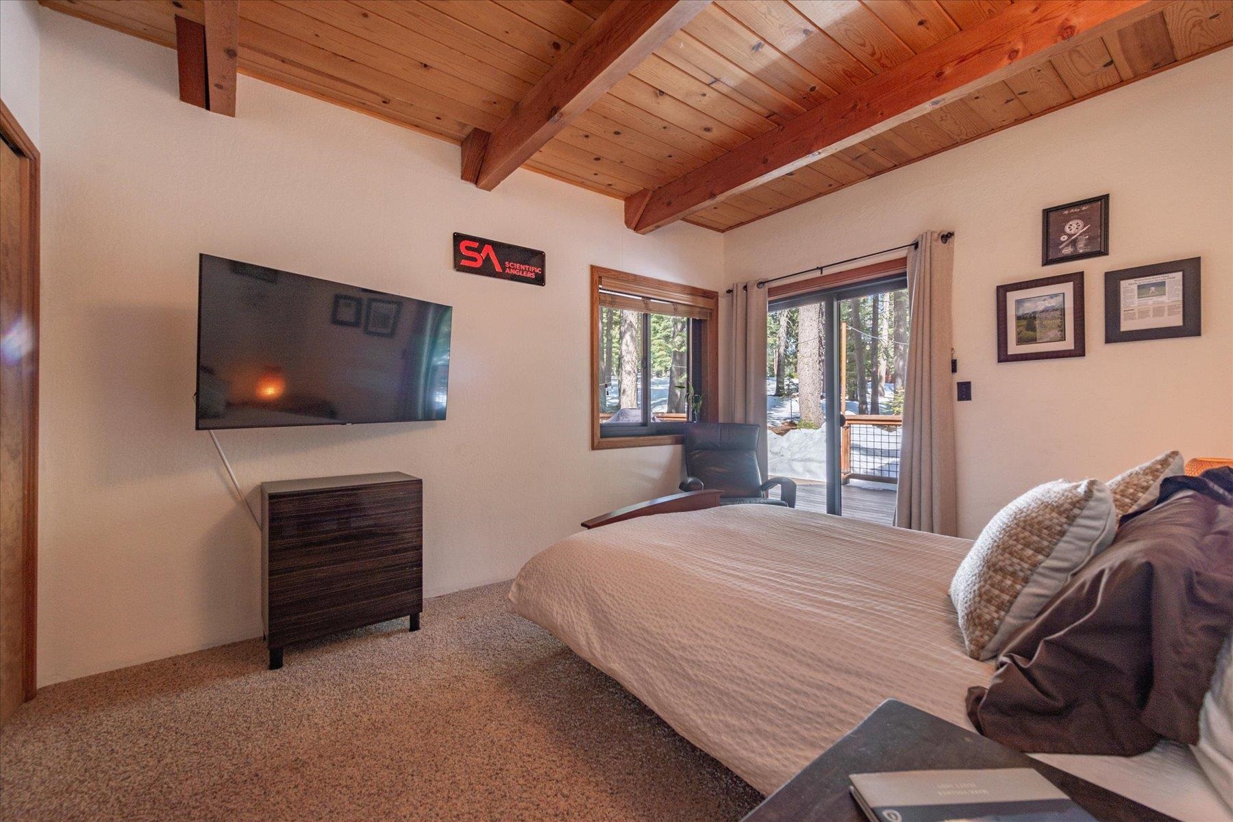 12313 Greenleaf Way Truckee, CA 96161 - Photo 11 of 26