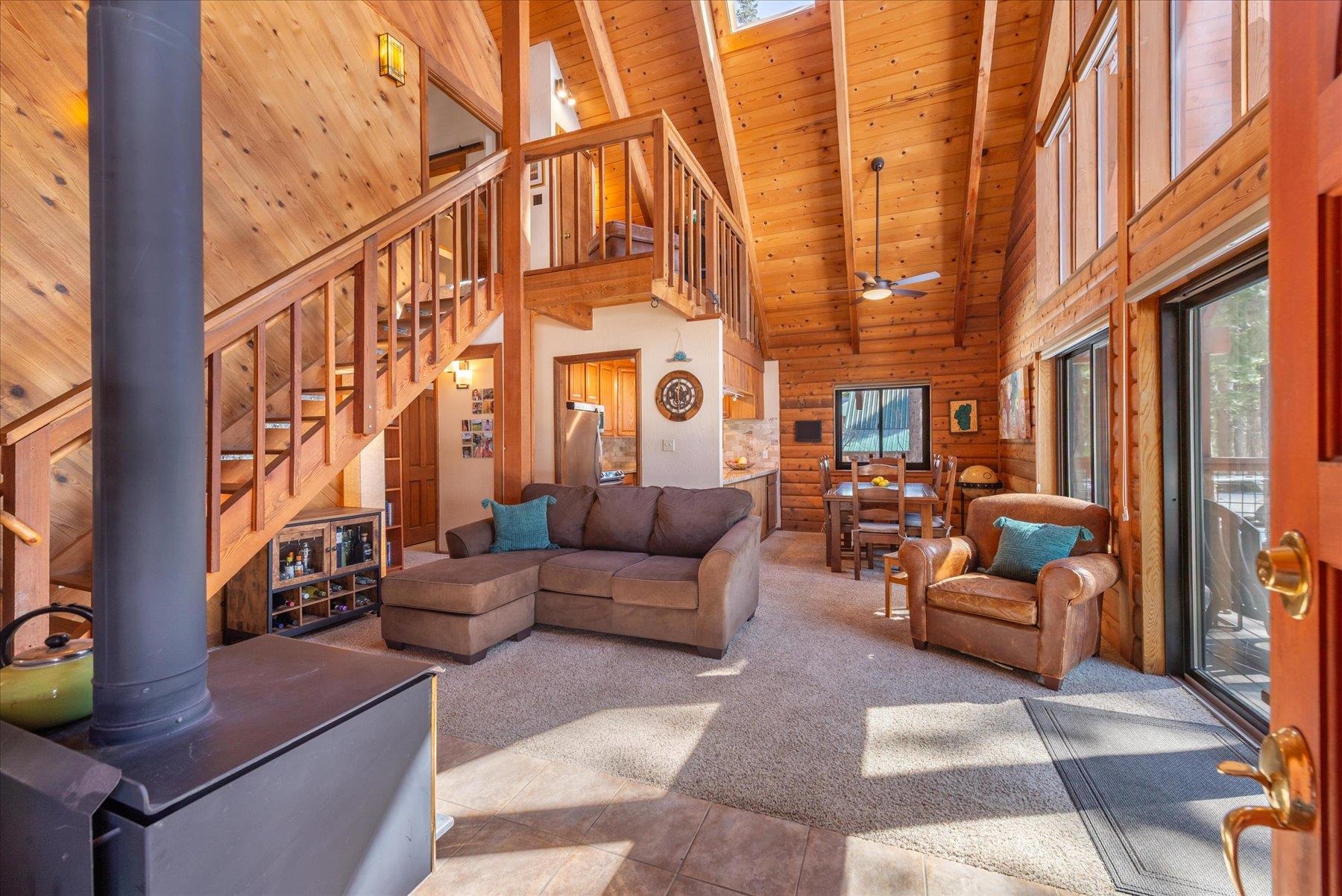 12313 Greenleaf Way Truckee, CA 96161 - Photo 3 of 26