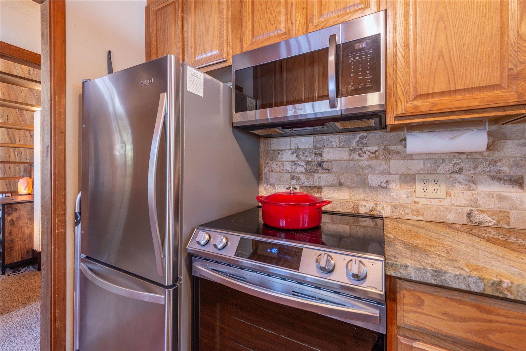 12313 Greenleaf Way Truckee, CA 96161 - Photo 8 of 26