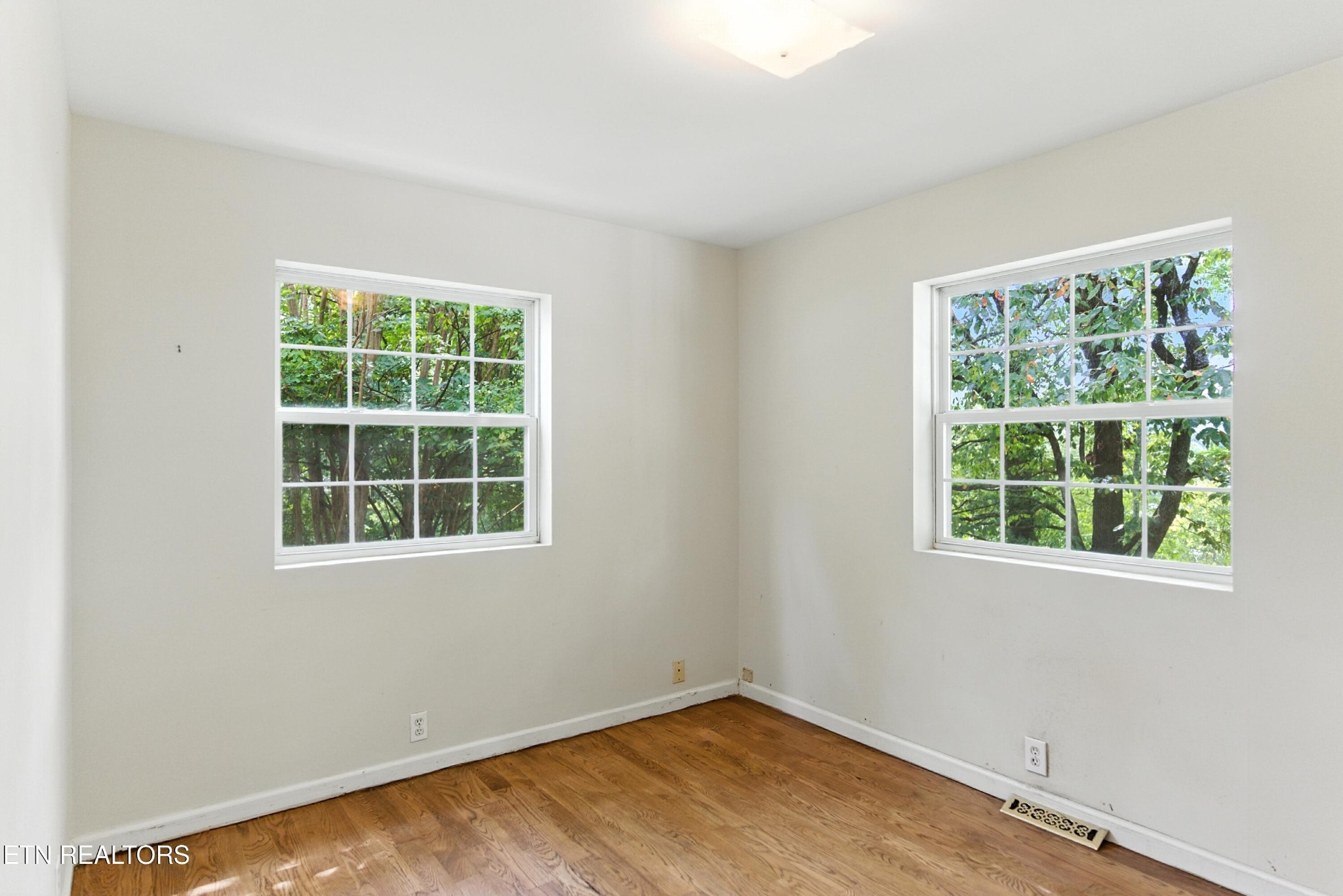 116 East Magnolia Lane Oak Ridge, TN 37830 - Photo 10 of 21 Gallery Image 10