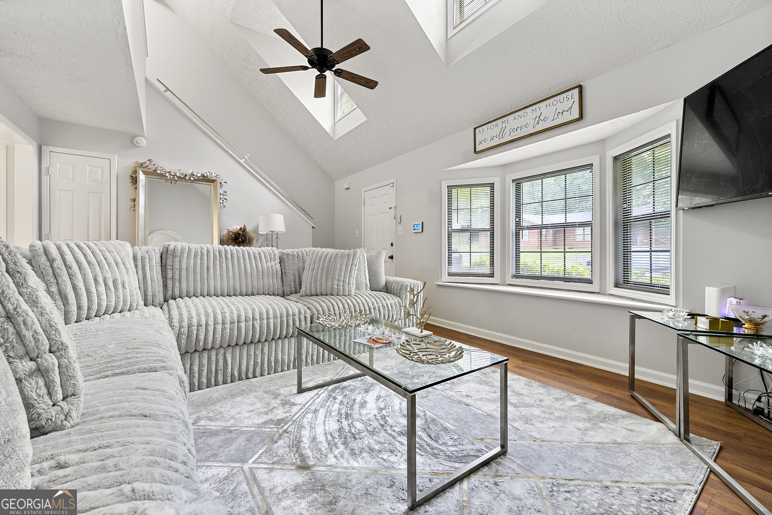 331 Booth Circle Southwest Marietta, GA 30008 - Photo 3 of 26