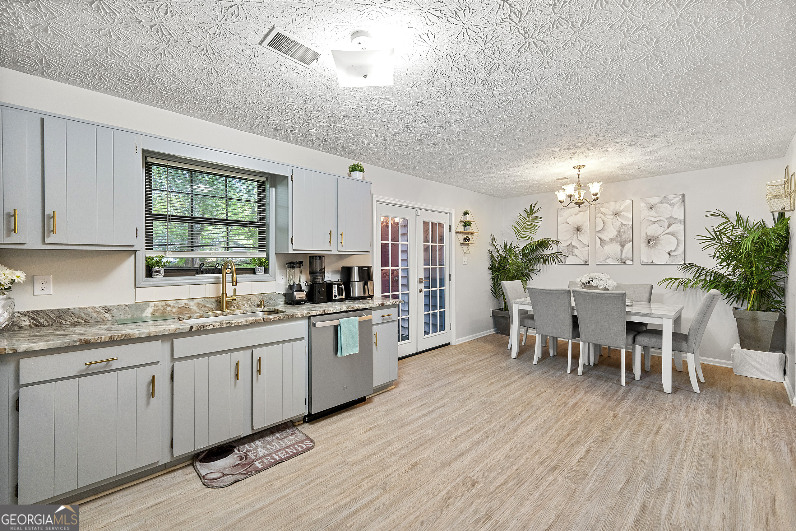 331 Booth Circle Southwest Marietta, GA 30008 - Photo 6 of 26