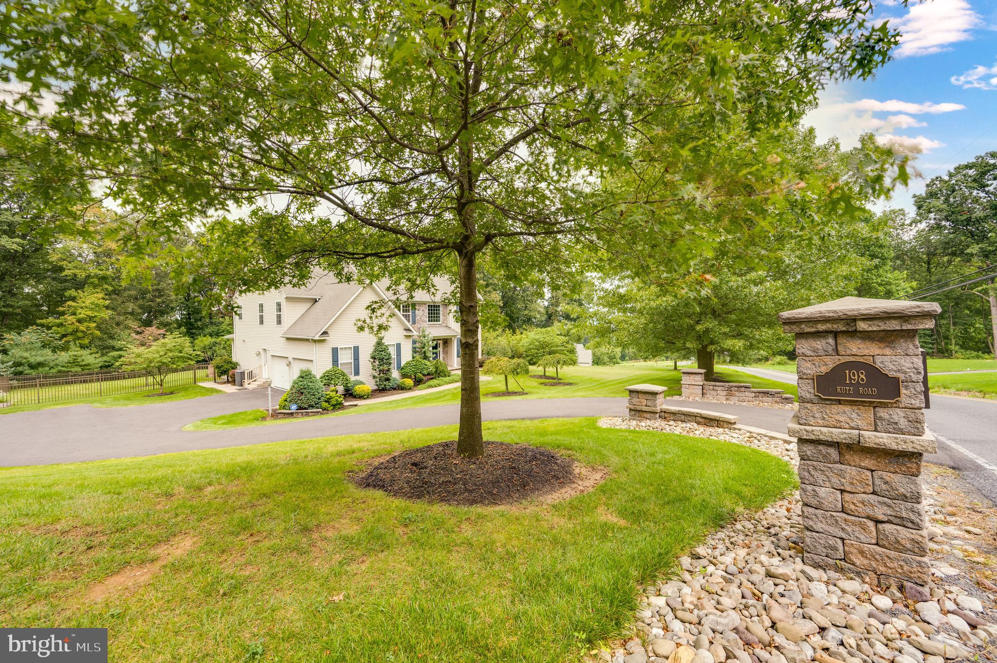 198 Kutz Road Fleetwood, PA 19522 - Photo 2 of 51