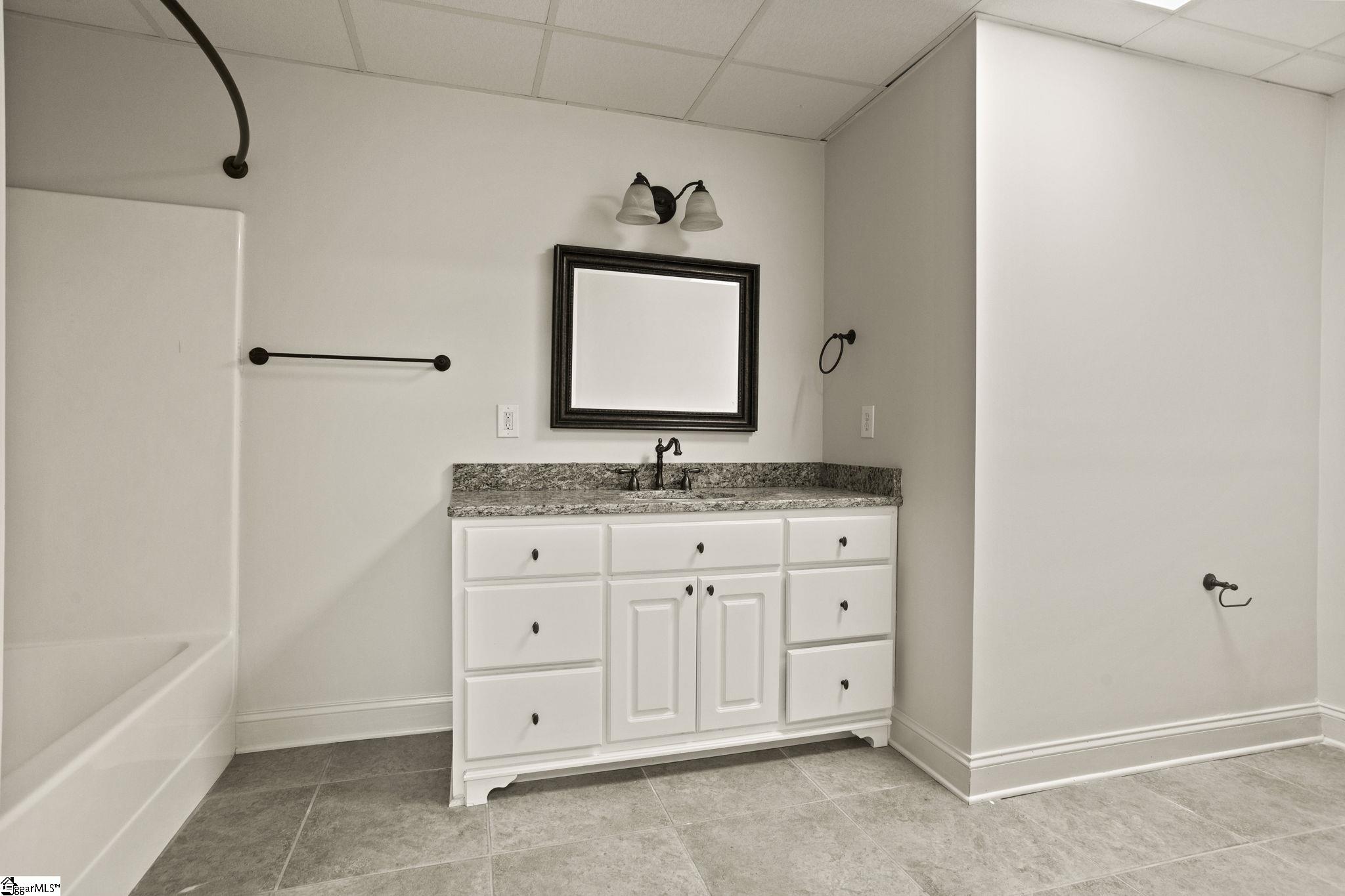 103 Greenleaf Lane Easley, SC 29642 - Photo 37 of 49 Gallery Image 37