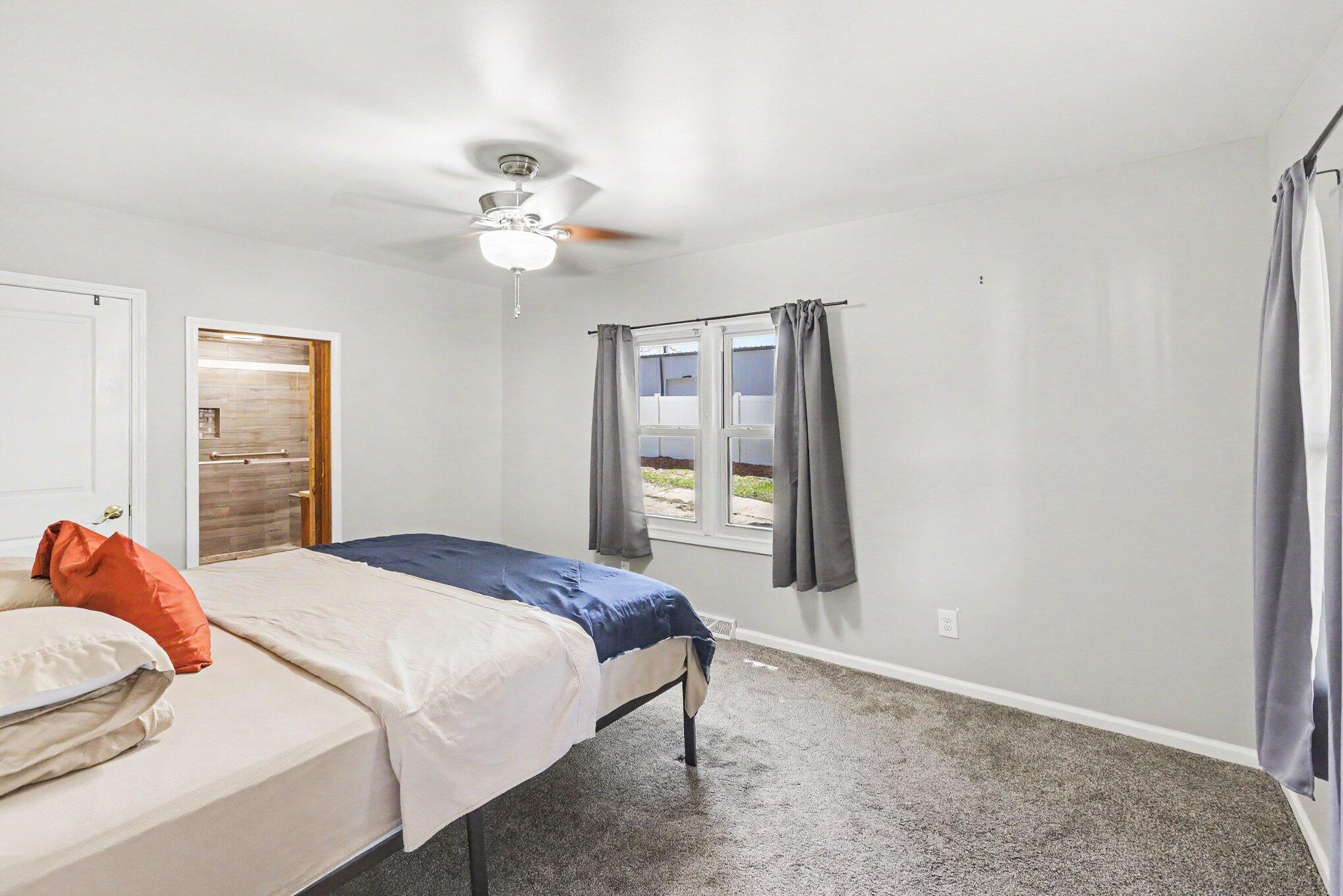 28269 Goddard Road Romulus, MI 48174 - Photo 9 of 28 009_file_4474