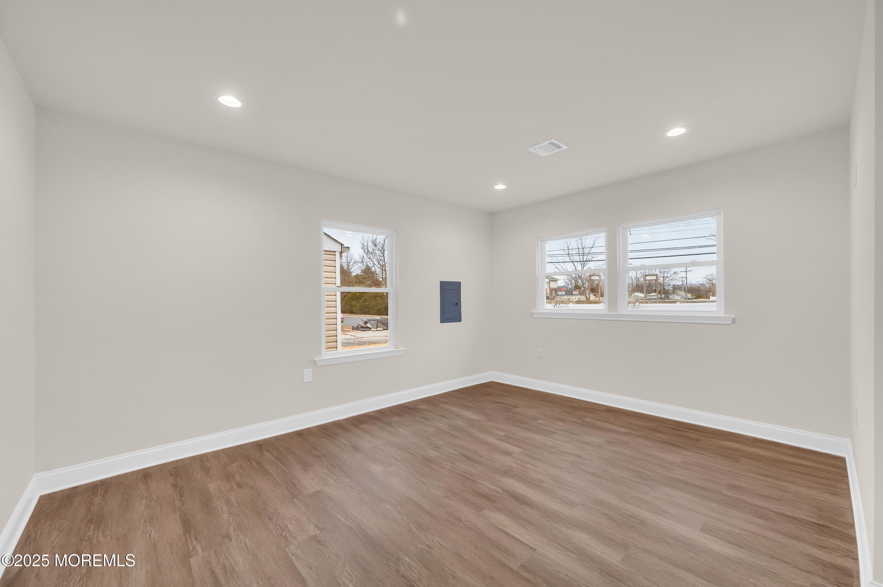 532 Bash Road Toms River, NJ 08753 - Photo 12 of 36 Living 1