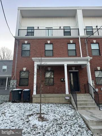 $2,600 | 235 Valley Avenue Southeast, Washington, DC 20032
