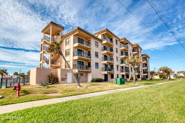 $2,300 | 2390 Ocean Shore Boulevard, Unit 501, Ormond Beach, FL 32176